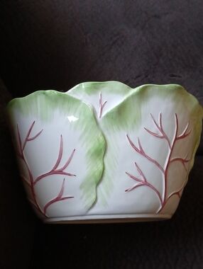 The Haldon Group Vintage White Cabbage Bowl 1988